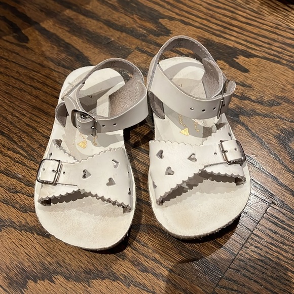 Size 7 summer shoe bundle - Picture 2 of 5